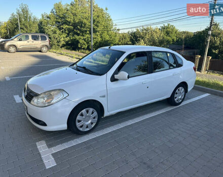 Білий Рено Сімбол, об'ємом двигуна 1.4 л та пробігом 195 тис. км за 3700 $, фото 1 на Automoto.ua