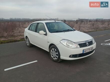 Белый Рено Симбол, объемом двигателя 1.39 л и пробегом 222 тыс. км за 4000 $, фото 1 на Automoto.ua