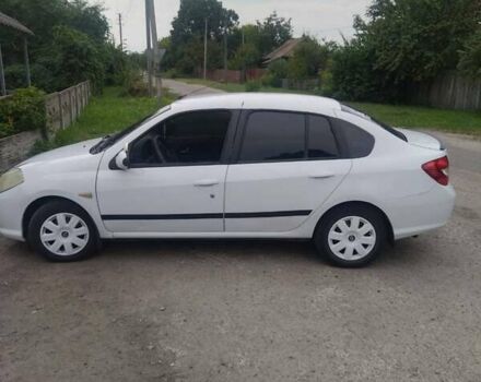 Білий Рено Сімбол, об'ємом двигуна 1.39 л та пробігом 270 тис. км за 4500 $, фото 1 на Automoto.ua