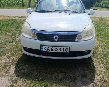 Белый Рено Симбол, объемом двигателя 1.39 л и пробегом 300 тыс. км за 3300 $, фото 1 на Automoto.ua