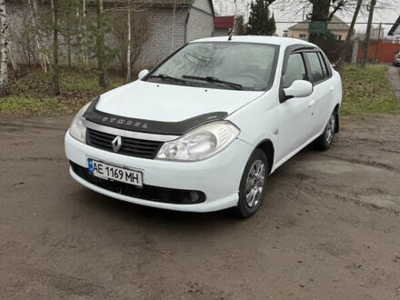 Белый Рено Симбол, объемом двигателя 1.39 л и пробегом 268 тыс. км за 3350 $, фото 1 на Automoto.ua