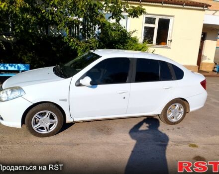 Білий Рено Сімбол, об'ємом двигуна 1.4 л та пробігом 200 тис. км за 3750 $, фото 1 на Automoto.ua