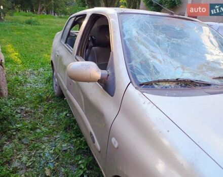 Бежевий Рено Сімбол, об'ємом двигуна 1.39 л та пробігом 240 тис. км за 1350 $, фото 10 на Automoto.ua