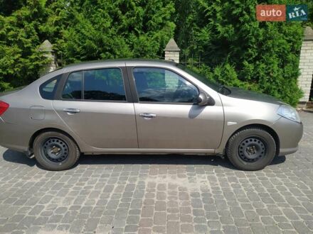 Рено Симбол 2008 в Львове на Automoto.ua Бежевый Рено Симбол, объемом двигателя 1.39 л и пробегом 265 тыс. км за 4500 $, фото 1 на Automoto.ua