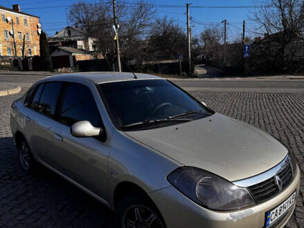Рено Симбол 2010 в Умани на Automoto.ua Бежевый Рено Симбол, объемом двигателя 1.39 л и пробегом 200 тыс. км за 3700 $, фото 1 на Automoto.ua