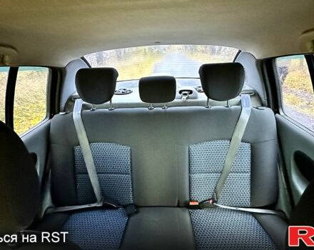 Черный Рено Симбол, объемом двигателя 1.4 л и пробегом 312 тыс. км за 5030 $, фото 7 на Automoto.ua