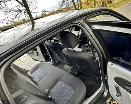 Черный Рено Симбол, объемом двигателя 1.39 л и пробегом 312 тыс. км за 5023 $, фото 10 на Automoto.ua