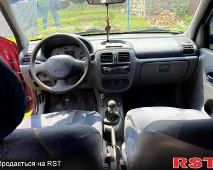 Красный Рено Симбол, объемом двигателя 1.4 л и пробегом 274 тыс. км за 2700 $, фото 6 на Automoto.ua