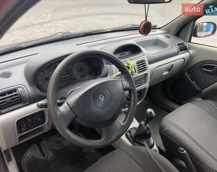 Красный Рено Симбол, объемом двигателя 1.39 л и пробегом 218 тыс. км за 3000 $, фото 1 на Automoto.ua
