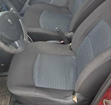 Красный Рено Симбол, объемом двигателя 1.39 л и пробегом 140 тыс. км за 2500 $, фото 10 на Automoto.ua