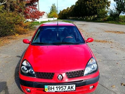 Красный Рено Симбол, объемом двигателя 1.4 л и пробегом 190 тыс. км за 3200 $, фото 1 на Automoto.ua