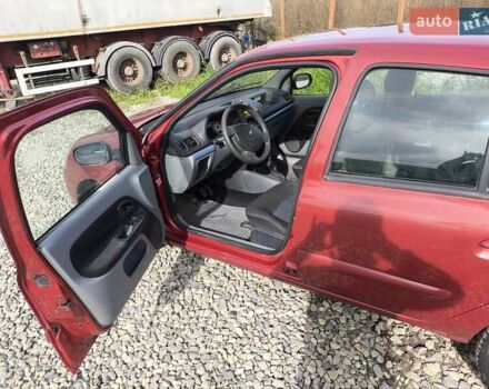 Красный Рено Симбол, объемом двигателя 1.39 л и пробегом 115 тыс. км за 2600 $, фото 1 на Automoto.ua