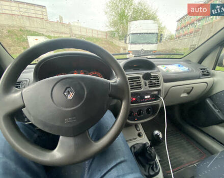 Рено Симбол, объемом двигателя 1.4 л и пробегом 392 тыс. км за 1700 $, фото 7 на Automoto.ua