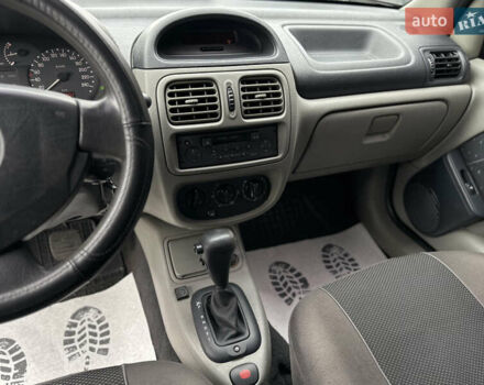Сірий Рено Сімбол, об'ємом двигуна 1.39 л та пробігом 239 тис. км за 4100 $, фото 35 на Automoto.ua