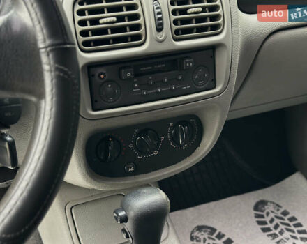 Сірий Рено Сімбол, об'ємом двигуна 1.39 л та пробігом 239 тис. км за 4100 $, фото 36 на Automoto.ua