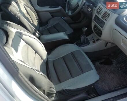 Серый Рено Симбол, объемом двигателя 1.4 л и пробегом 394 тыс. км за 2700 $, фото 12 на Automoto.ua