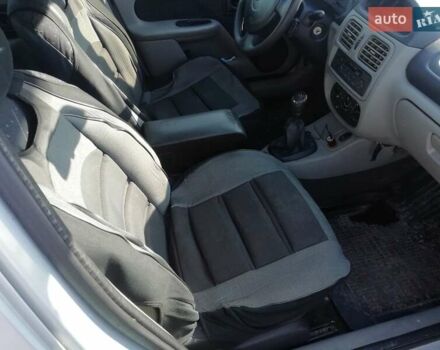 Серый Рено Симбол, объемом двигателя 1.4 л и пробегом 394 тыс. км за 2700 $, фото 13 на Automoto.ua