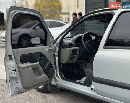 Сірий Рено Сімбол, об'ємом двигуна 1.39 л та пробігом 239 тис. км за 4100 $, фото 22 на Automoto.ua