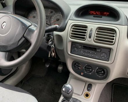 Сірий Рено Сімбол, об'ємом двигуна 1.39 л та пробігом 316 тис. км за 2550 $, фото 5 на Automoto.ua
