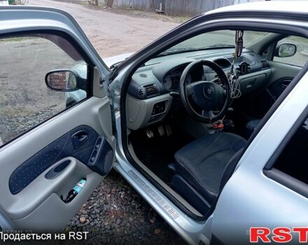 Серый Рено Симбол, объемом двигателя 1.4 л и пробегом 260 тыс. км за 2999 $, фото 4 на Automoto.ua
