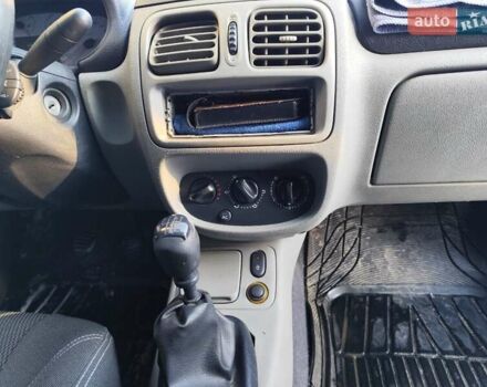 Сірий Рено Сімбол, об'ємом двигуна 1.4 л та пробігом 279 тис. км за 1300 $, фото 9 на Automoto.ua