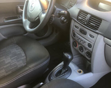 Серый Рено Симбол, объемом двигателя 1.4 л и пробегом 140 тыс. км за 6000 $, фото 14 на Automoto.ua