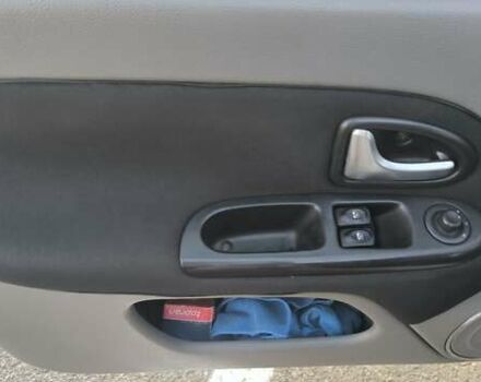 Серый Рено Симбол, объемом двигателя 1.39 л и пробегом 202 тыс. км за 3200 $, фото 45 на Automoto.ua