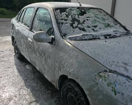 Серый Рено Симбол, объемом двигателя 1.5 л и пробегом 277 тыс. км за 4500 $, фото 4 на Automoto.ua