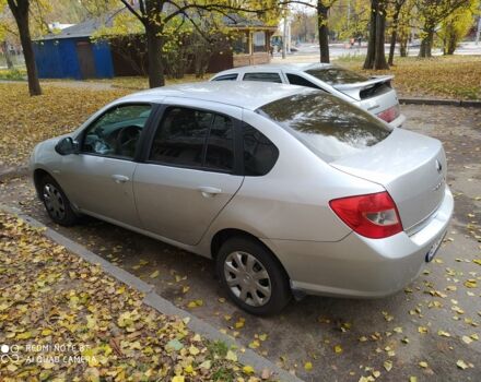 Серый Рено Симбол, объемом двигателя 1.4 л и пробегом 210 тыс. км за 4000 $, фото 1 на Automoto.ua