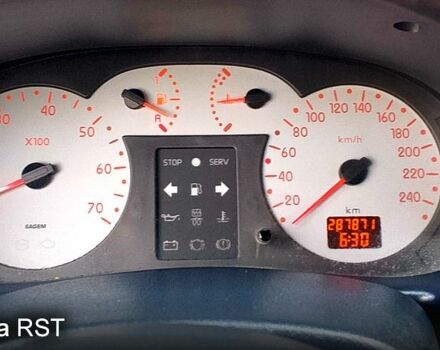 Синий Рено Симбол, объемом двигателя 1.4 л и пробегом 280 тыс. км за 1800 $, фото 11 на Automoto.ua