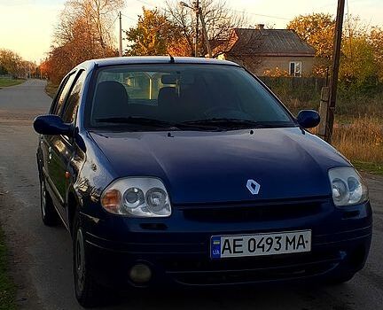 Синий Рено Симбол, объемом двигателя 1.4 л и пробегом 280 тыс. км за 1800 $, фото 2 на Automoto.ua