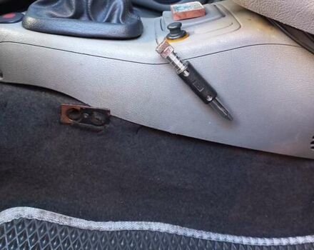 Синий Рено Симбол, объемом двигателя 1.4 л и пробегом 292 тыс. км за 2395 $, фото 17 на Automoto.ua