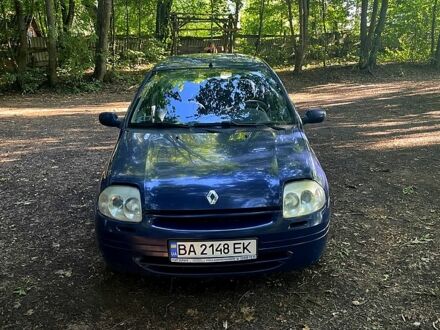 Рено Сімбол 2001 у Ватутіне на Automoto.ua Синій Рено Сімбол, об'ємом двигуна 1.4 л та пробігом 164 тис. км за 2800 $, фото 1 на Automoto.ua