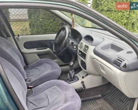 Зеленый Рено Симбол, объемом двигателя 1.39 л и пробегом 290 тыс. км за 2950 $, фото 4 на Automoto.ua