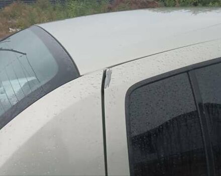 Зелений Рено Сімбол, об'ємом двигуна 1.4 л та пробігом 301 тис. км за 1900 $, фото 3 на Automoto.ua