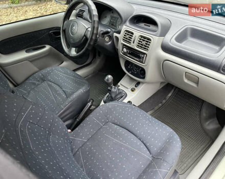 Зеленый Рено Симбол, объемом двигателя 1.4 л и пробегом 207 тыс. км за 3400 $, фото 18 на Automoto.ua