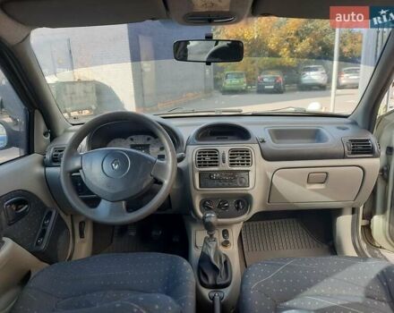 Зеленый Рено Симбол, объемом двигателя 1.4 л и пробегом 314 тыс. км за 2200 $, фото 17 на Automoto.ua