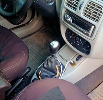 Зеленый Рено Симбол, объемом двигателя 1.39 л и пробегом 280 тыс. км за 2300 $, фото 9 на Automoto.ua