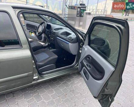 Зеленый Рено Симбол, объемом двигателя 1.39 л и пробегом 219 тыс. км за 3600 $, фото 12 на Automoto.ua