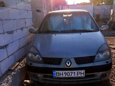 Рено Симбол 2002 в Одессе на Automoto.ua Зеленый Рено Симбол, объемом двигателя 1.4 л и пробегом 213 тыс. км за 3500 $, фото 1 на Automoto.ua