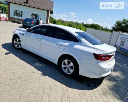 Белый Рено Talisman, объемом двигателя 1.46 л и пробегом 215 тыс. км за 12799 $, фото 7 на Automoto.ua