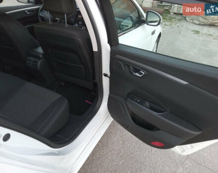 Рено Talisman 2016 в Житомире на Automoto.ua Белый Рено Talisman, объемом двигателя 0 л и пробегом 195 тыс. км за 15800 $, фото 18 на Automoto.ua