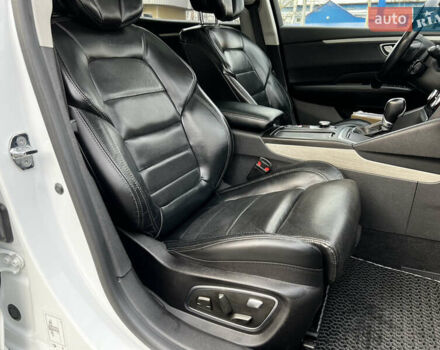 Білий Рено Talisman, об'ємом двигуна 1.6 л та пробігом 260 тис. км за 17850 $, фото 5 на Automoto.ua