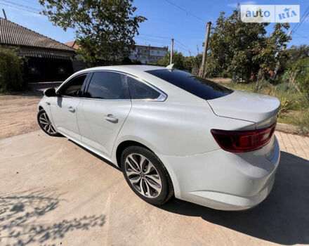 Білий Рено Talisman, об'ємом двигуна 1.5 л та пробігом 112 тис. км за 16900 $, фото 7 на Automoto.ua
