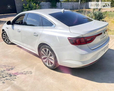 Білий Рено Talisman, об'ємом двигуна 1.5 л та пробігом 112 тис. км за 16900 $, фото 6 на Automoto.ua