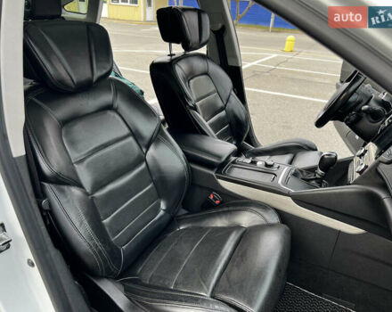 Білий Рено Talisman, об'ємом двигуна 1.6 л та пробігом 260 тис. км за 17850 $, фото 11 на Automoto.ua