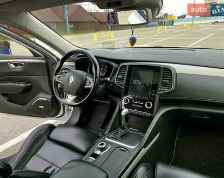 Білий Рено Talisman, об'ємом двигуна 1.6 л та пробігом 260 тис. км за 17850 $, фото 12 на Automoto.ua