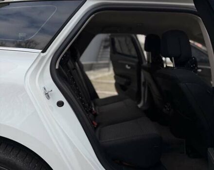 Білий Рено Talisman, об'ємом двигуна 1.5 л та пробігом 245 тис. км за 12999 $, фото 14 на Automoto.ua