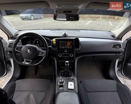 Білий Рено Talisman, об'ємом двигуна 1.5 л та пробігом 245 тис. км за 12999 $, фото 24 на Automoto.ua