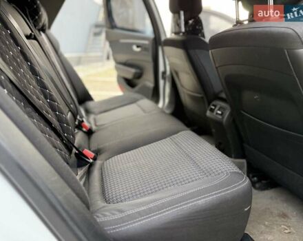 Білий Рено Talisman, об'ємом двигуна 1.5 л та пробігом 245 тис. км за 12999 $, фото 15 на Automoto.ua